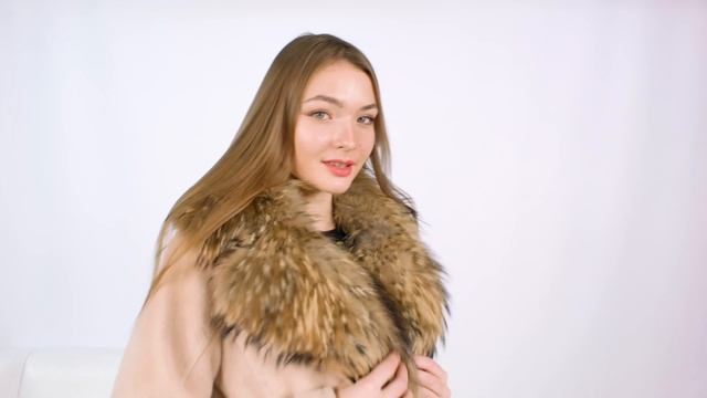 Пальто с мехом