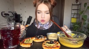 Мукбанг | Гороховый суп-пюре, мини-пиццы | Mukbang | Pea purée soup, mini pizzas ?