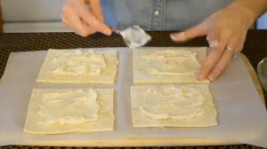 Ватрушки из слоеного теста / что приготовить на завтрак