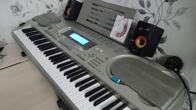 синтезатор CASIO WK 3300 смотреть онлайн