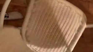 Как сесть на стул