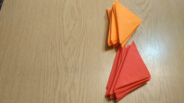 Как красиво сложить бумажные салфетки в салфеточницу, складываем БЫСТРО и КРАСИВО смотреть онлайн