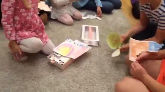 Коробка с карандашами