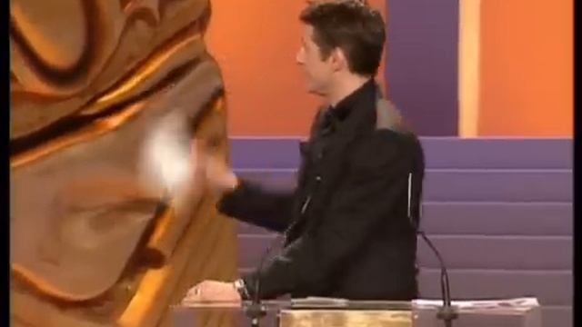 Jamel Debbouze - Adriana Karembeu.avi смотреть онлайн