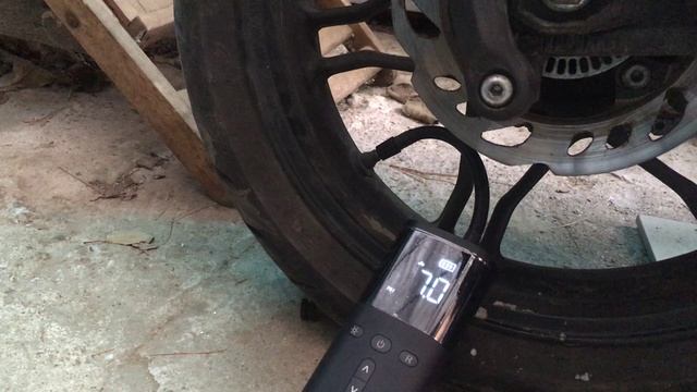 Аккумуляторный компрессор для колес! смотреть онлайн