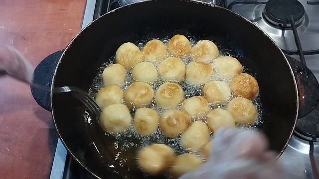 Картофельное пюре в виде шариков на завтрак смотреть онлайн