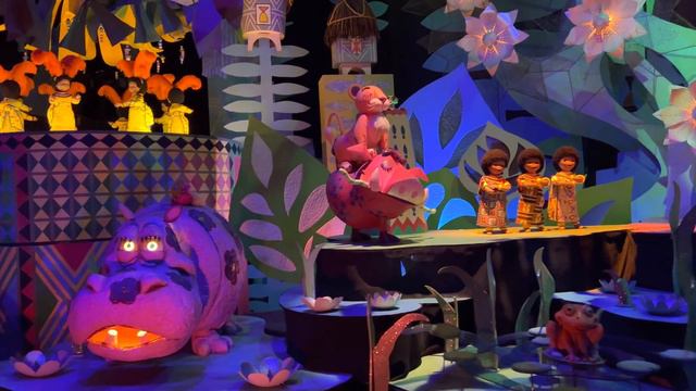 “it’s a small world” Full ride Disneyland 2022 смотреть онлайн