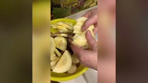 Куриные голени с картошкой, кабачком и болгарским перцем в духовке