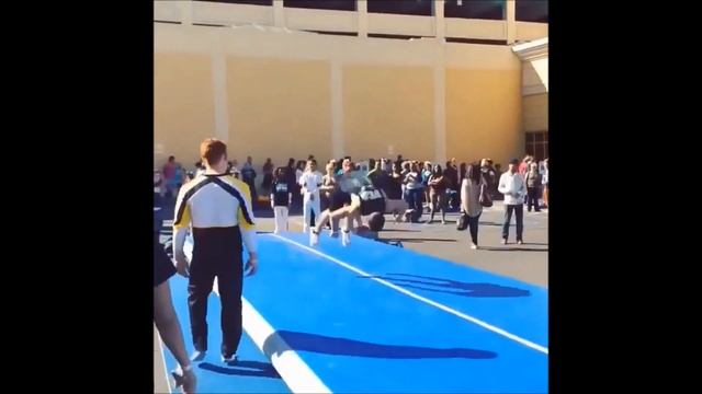 Надувной акробатический ковёр смотреть онлайн