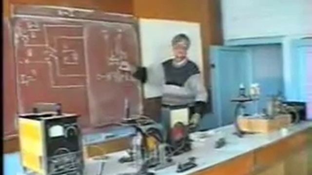 1994 (или 95) Урок физики Плюхин ВА.avi смотреть онлайн