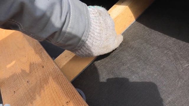 Свес кровли. Устройство карнизного узла на металлочерепицу. Подшивка свесов. Монтаж металлочерепицы