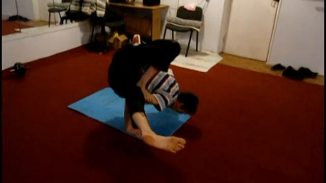 Стойка на руках в дан-дассене.mpg смотреть онлайн