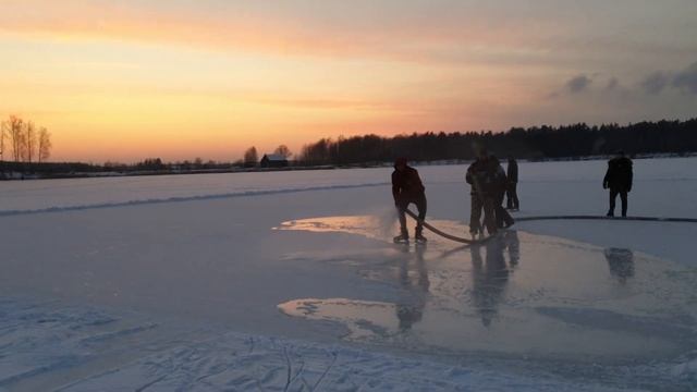 Так на карьере зимой делают каток смотреть онлайн