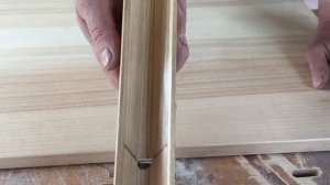 Обрезка деревянной кромки ручным способом