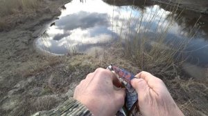 Ловля щуки на спининг с берега. Малая речка.4 мая 2022.