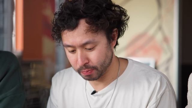 Brits try American McDonald's Breakfast for the first time! (ft. Ryan & Steven) смотреть онлайн