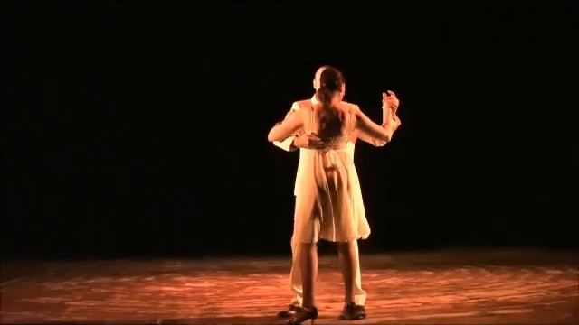 ESIBIZIONE DI MILONGA CON LIVIANA E RICCARDO L'INGLESE смотреть онлайн