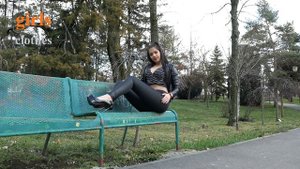 FAUX LEATHER LEGGINGS AND BLACK HIGH HEELS