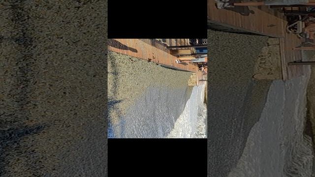 На море шторм часть 2.mp4
