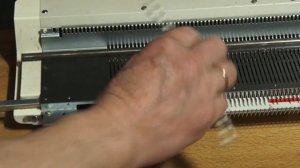 Прижимная планка Silver reed. Как клеить поролон.Clamp bar Silver reed. How to glue foam.