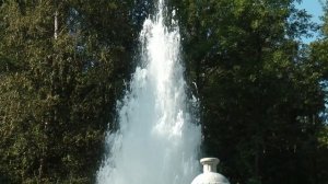 Петергоф,  Фонтан  "ПИРАМИДА".