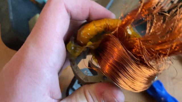 РАЗБОРКА СТАРОГО ОБОГРЕВАТЕЛЯ ВРЕМЁН СССР + ИНФОРМАЦИЯ ПРО МОЙ БАЗИЛИК смотреть онлайн