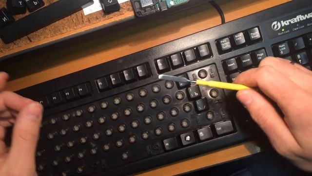 Cleaning keyboard washing keys. Как почистить клавиатуру от пыли и грязи. смотреть онлайн