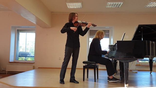 Ф  Крейслер Прелюдия и Аллегро в стиле Пуньяни. Дикоев Савелий смотреть онлайн