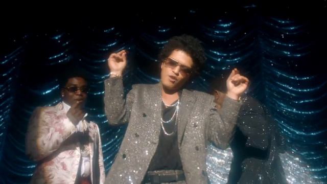 Bruno Mars, Anderson .Paak, Silk Sonic - Fly As Me (Extended Mix) [Music Video] смотреть онлайн