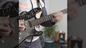 A Guitar Lesson With Tom Morello | LNWY