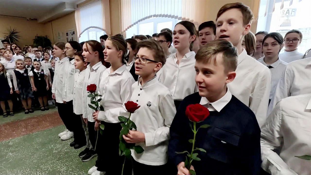 Минпросвещения и "Единая Россия" организовывают первый всероссийский форум "Школа героев"
