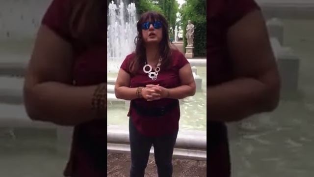 ЧЕЙ СТИХ ЧИТАЮ У ФОНТАНА В ЛЕТНЕМ САДУ? смотреть онлайн