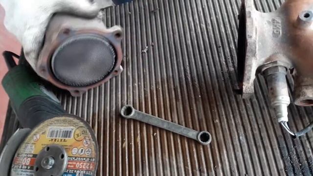 Выбиваем катализатор на Nissan QG15de смотреть онлайн