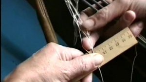 Votic traditional crafts - how to make fishing net. Водские ремесла - как плести рыбацкую сеть.