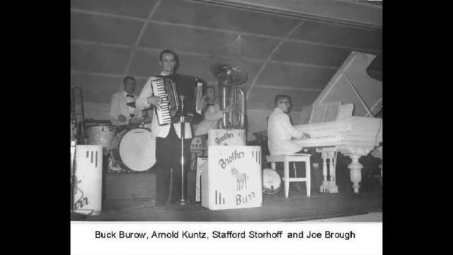 Trumpets & Clarinets Polka смотреть онлайн