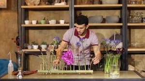 Флористика. Композиция из цветов на пробирках.