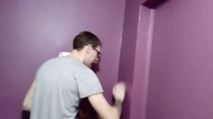 Третий этап покраски декоративки нанесение блесток