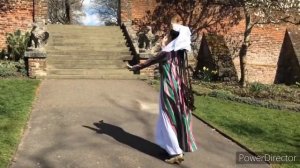 «Тановар» -  популярный Узбекский танец.Выражение женской души, повествующий о своей любви.