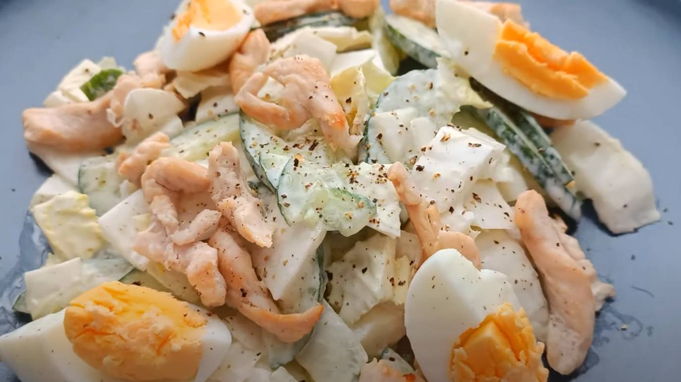 Сочный и Вкусный 🥗 САЛАТ С КУРИЦЕЙ 🥗 Можно даже на диете 💪