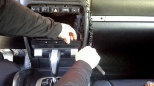Как разобрать центральную часть торпеды быстро Porsche Cayenne [Порше Кайен] 2002-2010