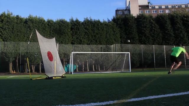 Как стать футболистом с Футбольным тренажером QUICKPLAY SPOT REBOUNDER