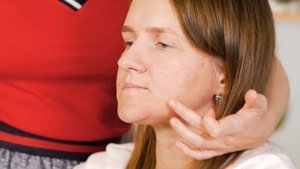 Как поднять уголки губ за 5 минут всего одним приёмом