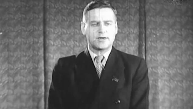 Вилис Лацис поздравляет с Новым 1946 годом жителей Советской Латвии