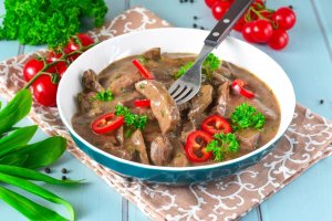 КАК ПРИГОТОВИТЬ ПОДЛИВУ ИЗ ПЕЧЕНИ ГОВЯЖЬЕЙ