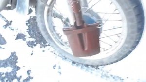 Крепление лопаты на мотоцикл