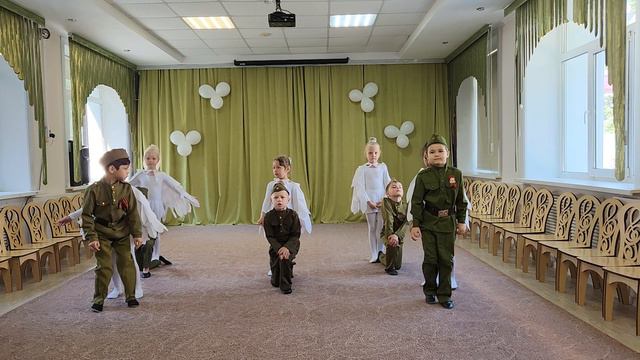 Хореографическая постановка "Журавли" ко Дню Победы