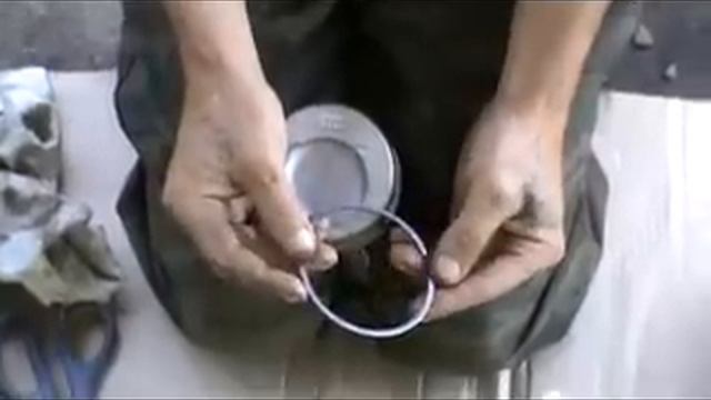 Как Правильно Поставить Кольца на Поршень Двигателя Машины смотреть онлайн