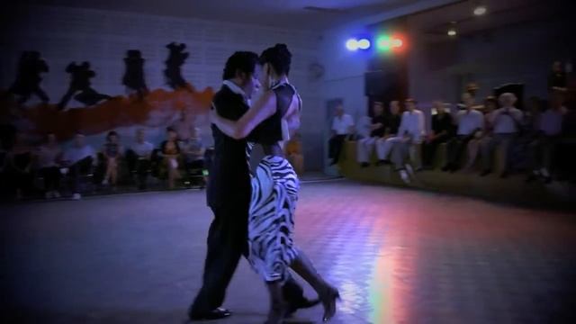 La Milonga de Buenos Aires - Victoria et Oscar + La Petite Roulotte - Festival de Prayssac 2015 смотреть онлайн