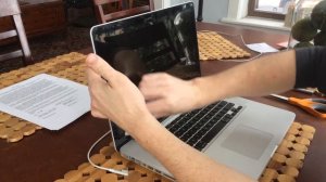 How to Clean a Macbook Screen