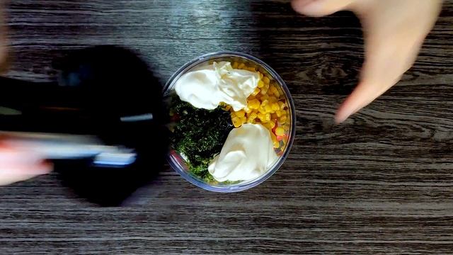 Фаршированные яйца с крабовыми палочками. Холодная закуска из яиц